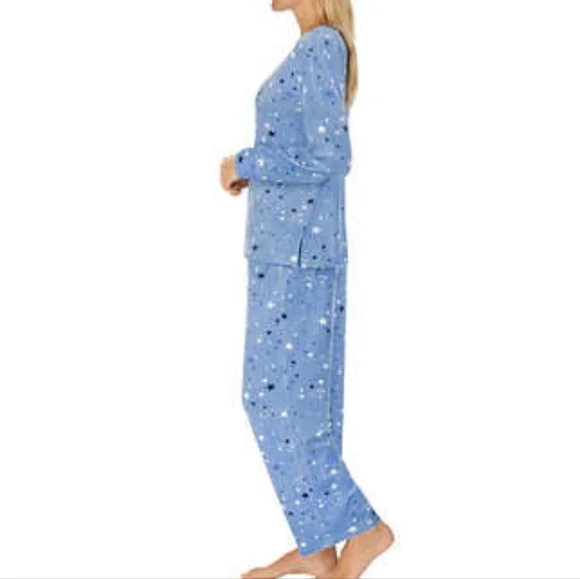 Nautica Silky Fleece Pajama Set - Picture 6 of 8